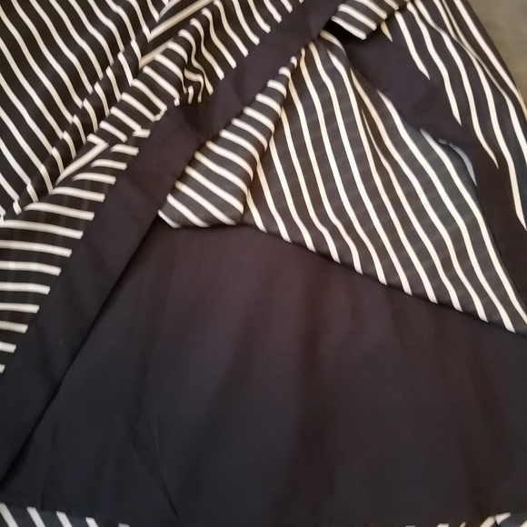 Asymmetrical handkerchief faux wrap dress - Picture 4 of 8